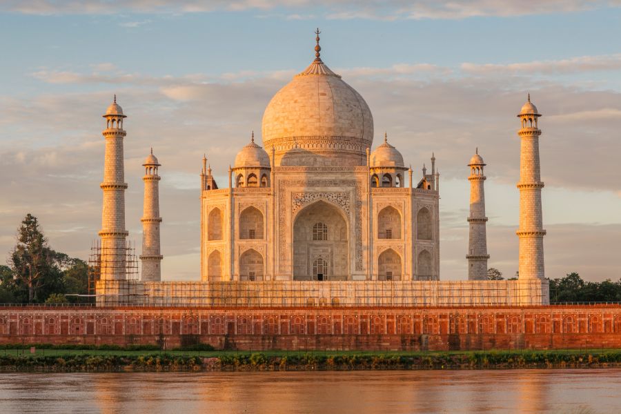Sunrise Taj Mahal Tour From Delhi